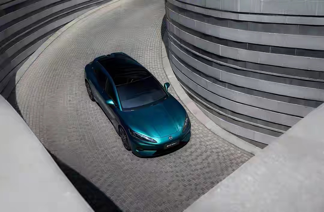 激光雷达上顶、续航再冲高，腾势两款新车悄悄亮出底牌