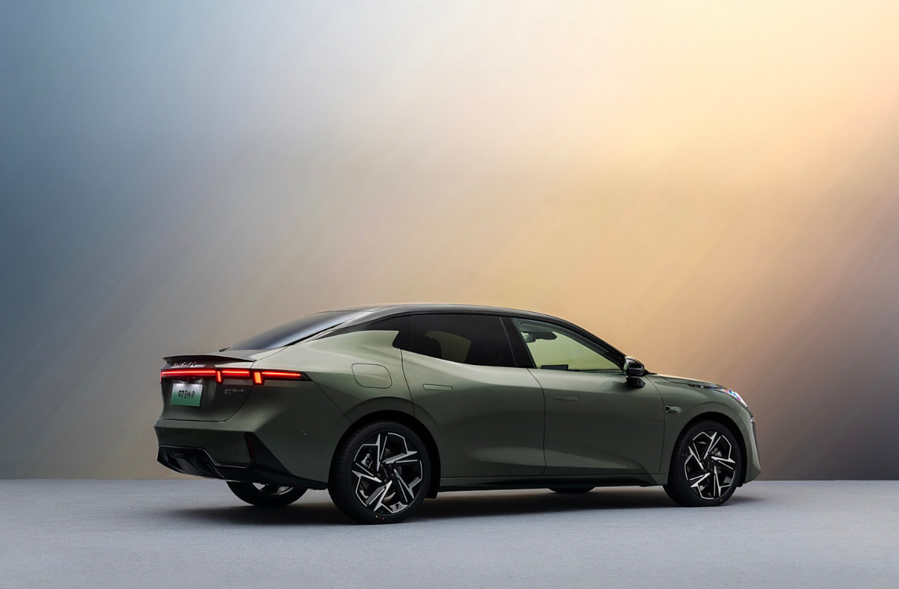 新OTA让汽车“活”起来，领克07EM-P展现独特生命力？