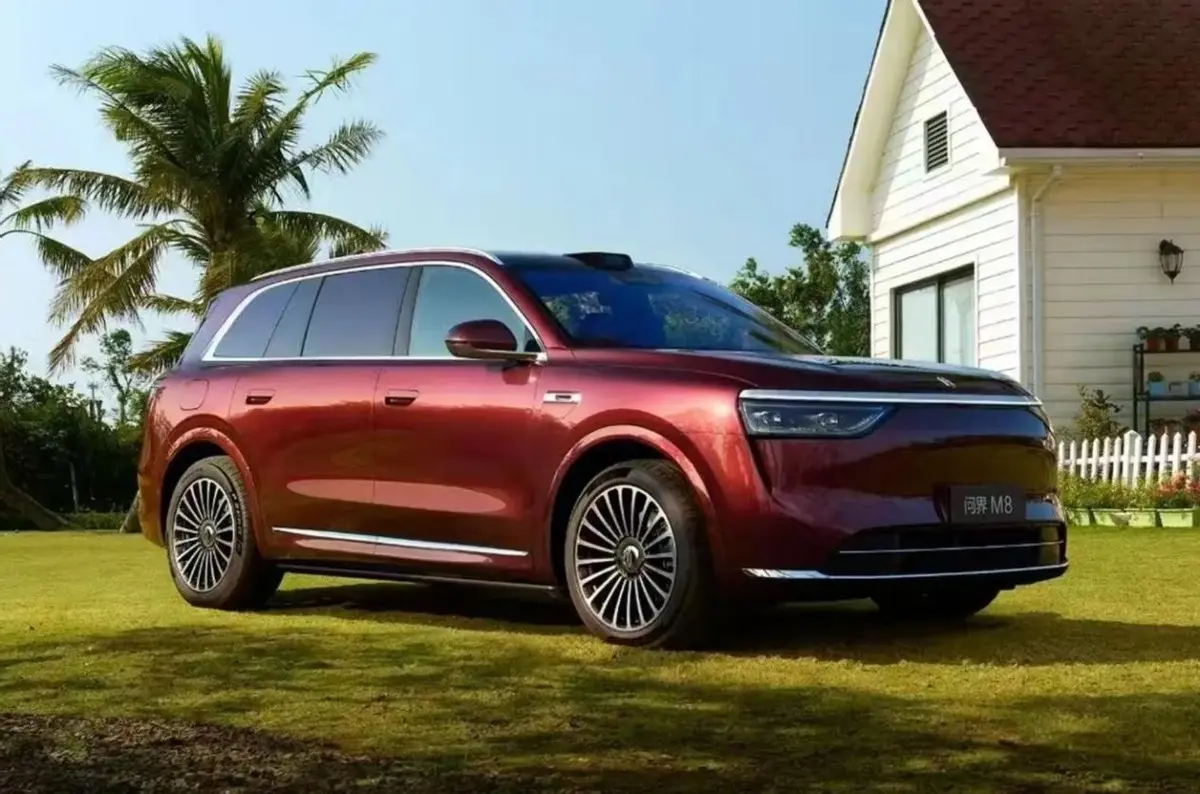 问界M8怎么样？相比M7有这些变化，麦弗逊换四球节双叉臂