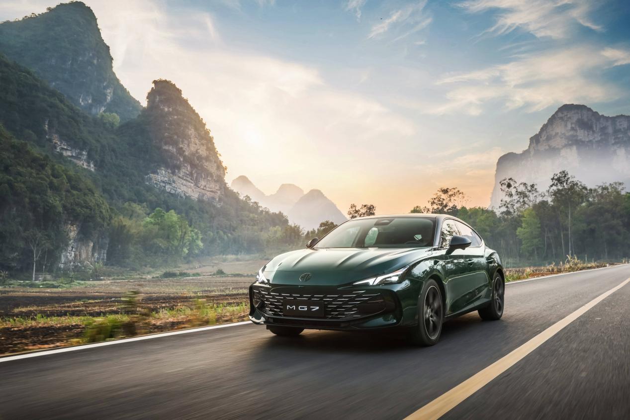 运动轿车新三强来了，MG7如何脱颖而出