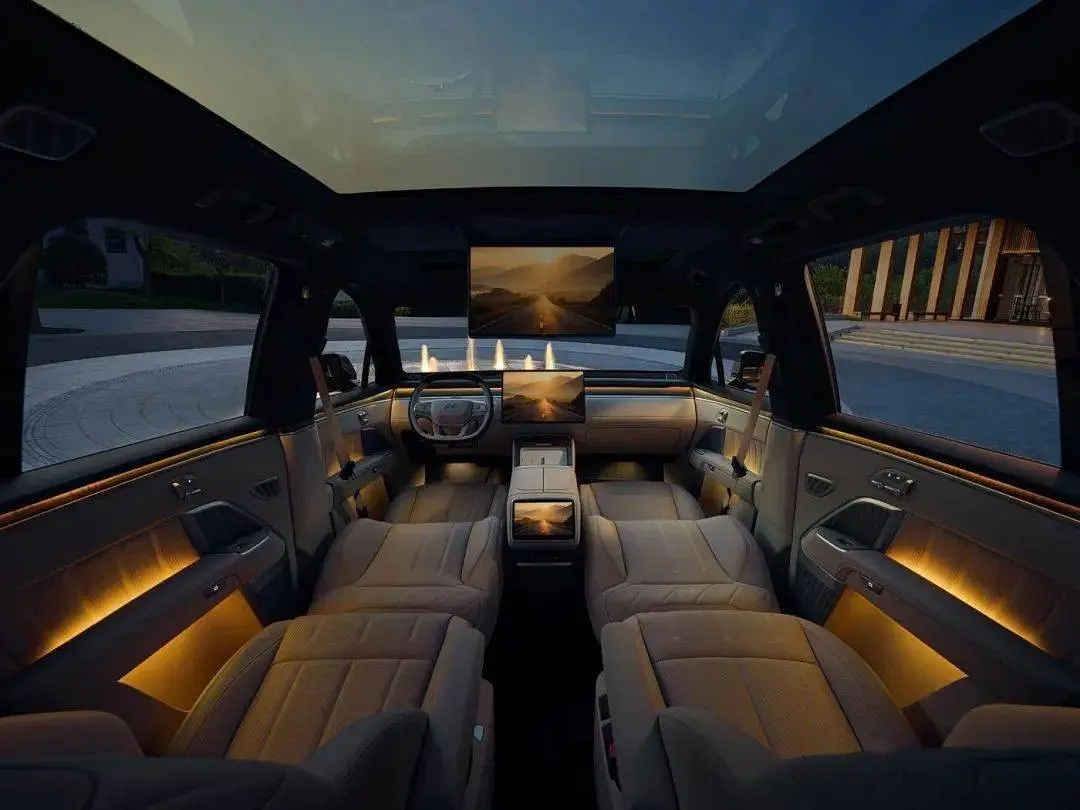 乐道L90：冰箱彩电大沙发终结理想霸权？