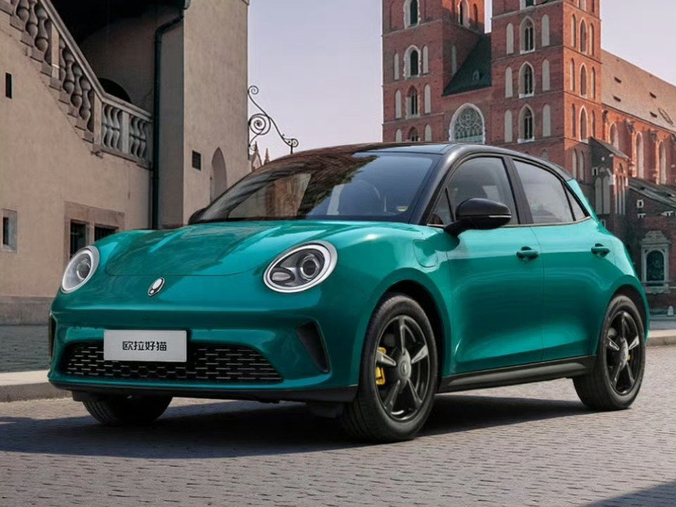 欧拉好猫内饰革新，对标比亚迪海豚，谁更胜一筹