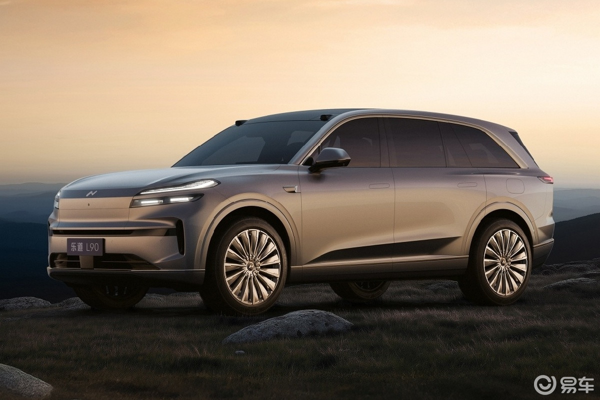 蔚来汽车准备推出大型SUV 乐道 L90：内饰已曝光