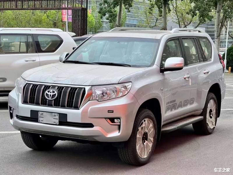 普拉多中东版 全部在售 2024款 2023款 2022款 2021款 2020款 2019款2023款丰田霸道4.0GXR现车行情 外观极具个性